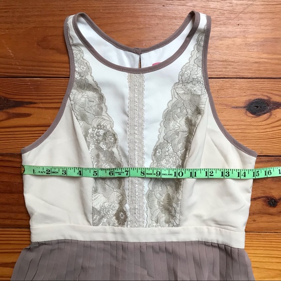 Minuet Cream Beige Pleated Lace A-Line Dress, EUC, M - Picture 6 of 15